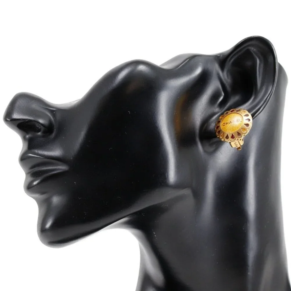 CHANEL Flower motif Earring Plated Gold flour 7.5g Women - Picture 5 of 7
